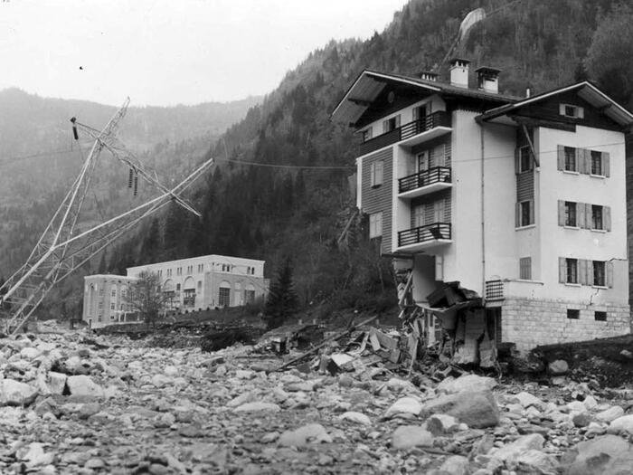 1966 Centrale di Caoria - danni dell'alluvione