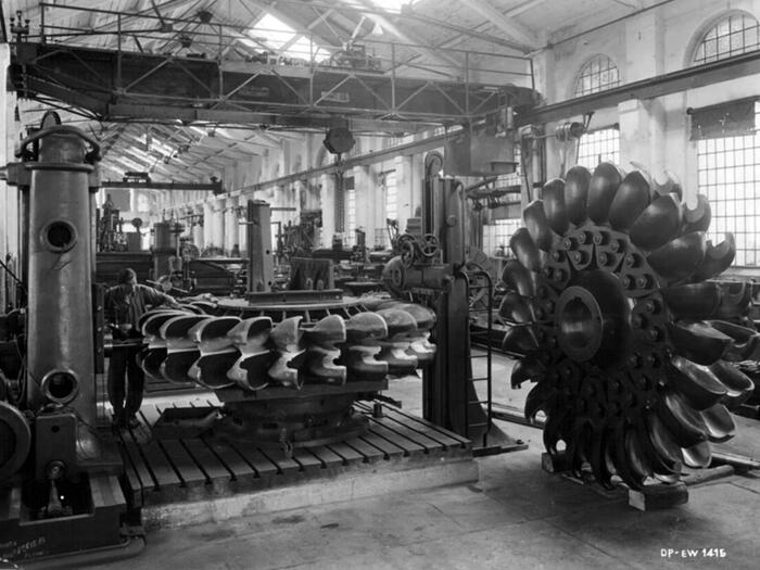 Anni '40 TURBINE Centrale di Caoria in costruzione presso le Officine DP EW