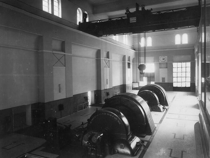 Fine anni '40 la sala macchine della nuova centrale di Caoria