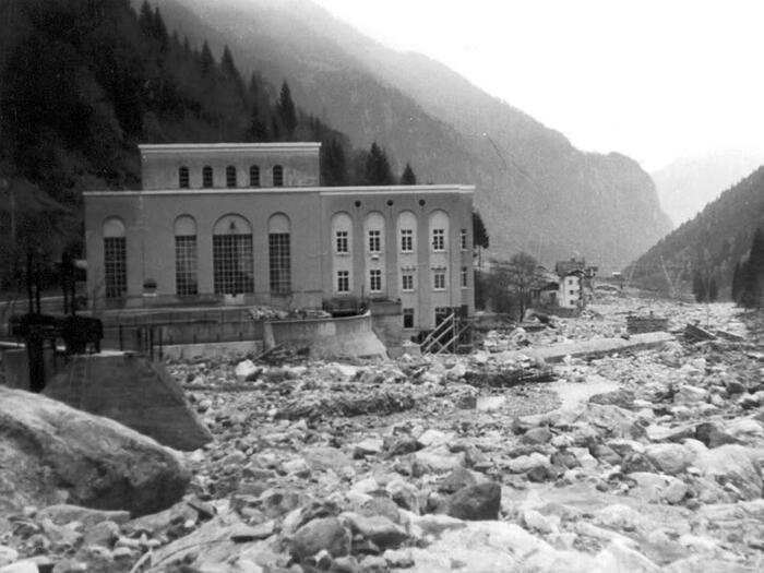 1966 Centrale di Caoria - danni dell'alluvione