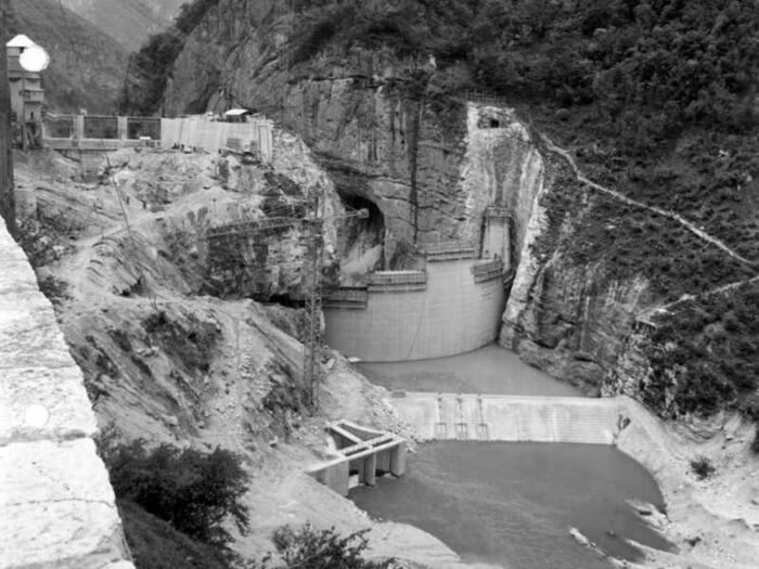 1962 vista sulla diga in costruzione