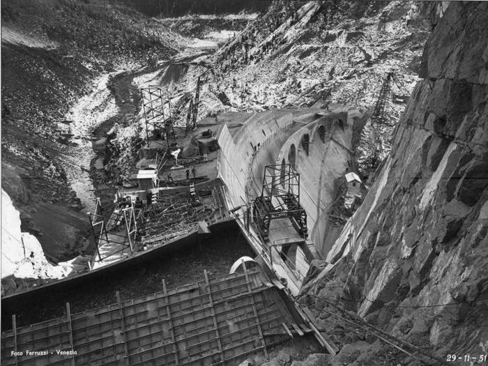 1951 diga in costruzione