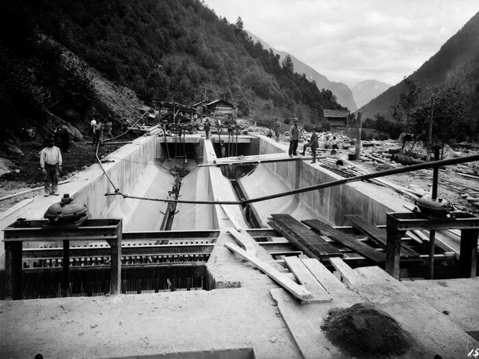 Fine anni '20 costruzione opera di presa sul torrente Vanoi