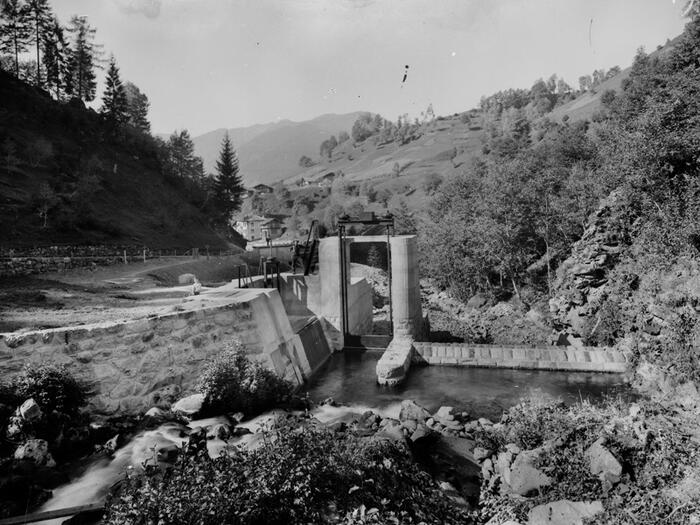 Fine anni '20 presa sul torrente Lozen